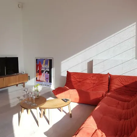 60 Meters From The Sea Apartament *
